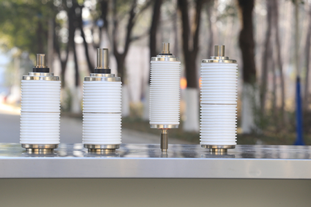 真空開(kāi)關(guān)管結(jié)構(gòu)及工藝有怎樣的特點(diǎn)和優(yōu)勢(shì)？